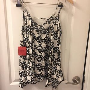 Mossimo Black and White Geometric Tank